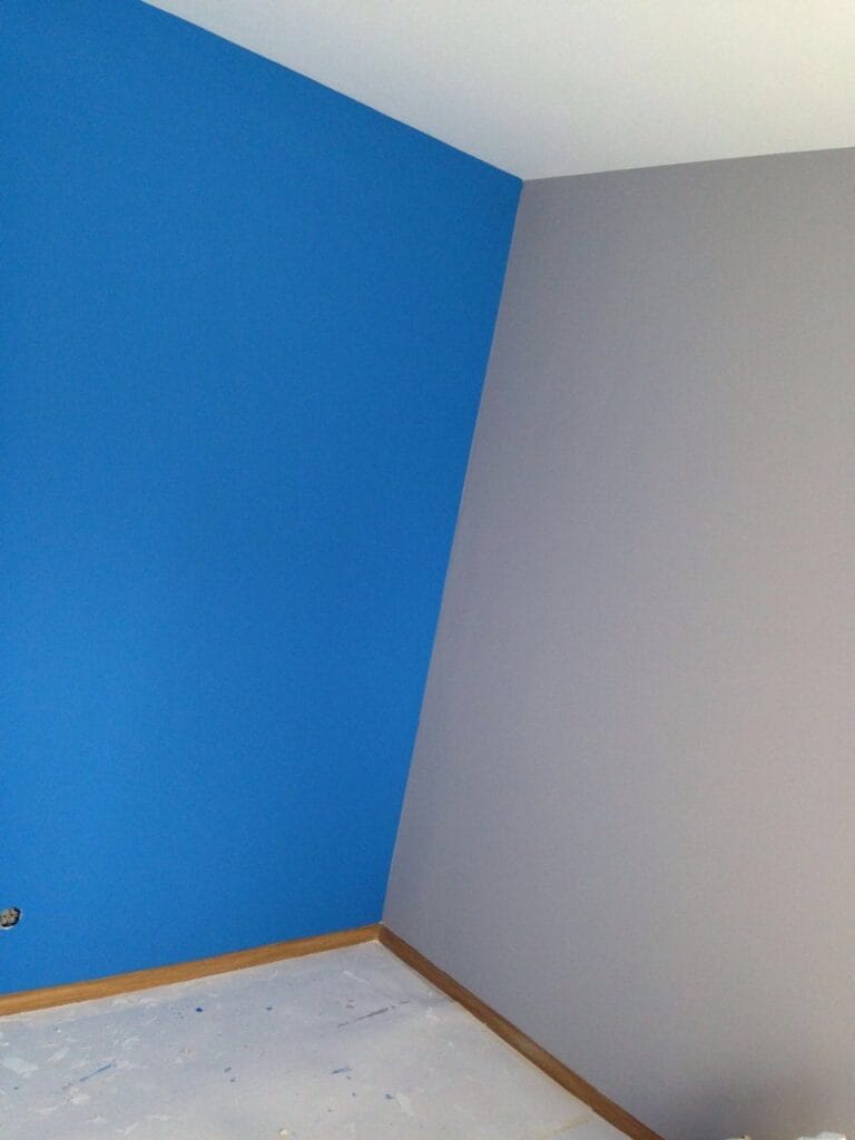 Blauwe muur verven en grijze muur verven, 5 populaire kleurencombinaties